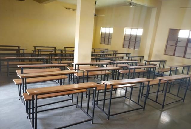 IQRA BCA College Bharuch Classroom photo 1